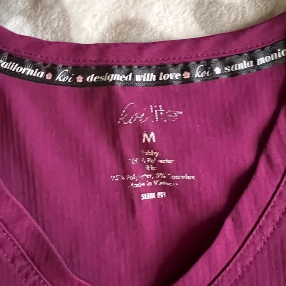 Koi scrub top - Picture 2 of 2